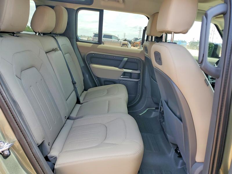 57727126 :رقم المزاد ، SALEJ7RX5N2095526 vin ، 2022 Land Rover Defender مزاد بيع