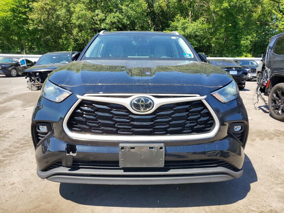 2022 Toyota Highlander მანქანა იყიდება აუქციონზე, vin: 5TDGZRBH8NS204027, აუქციონის ნომერი: 55407746