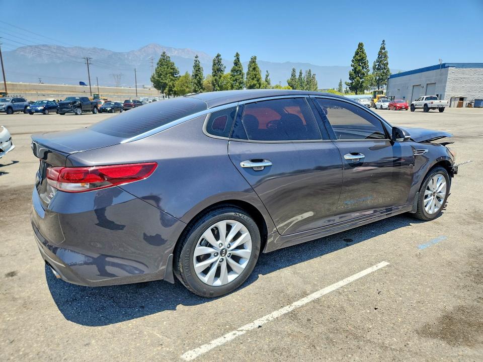 56451566 :رقم المزاد ، 5XXGT4L32JG246728 vin ، 2018 Kia Optima مزاد بيع