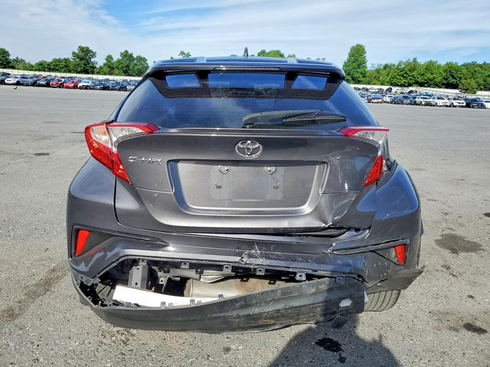 Продажа на аукционе авто 2018 Toyota C-hr, vin: JTNKHMBX6J1000854, номер лота: 57913186