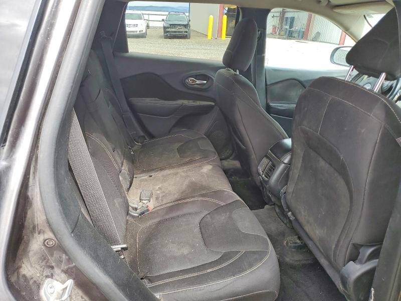 55788926 :رقم المزاد ، 1C4PJMCS7FW514062 vin ، 2015 Jeep Cherokee مزاد بيع