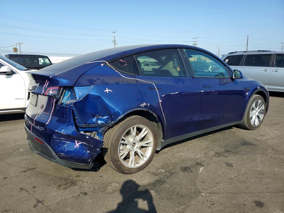 2024 Tesla Model Y მანქანა იყიდება აუქციონზე, vin: 7SAYGDEE9RF064257, აუქციონის ნომერი: 58781636