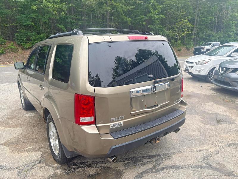 58615986 :رقم المزاد ، 5FNYF4H57BB010649 vin ، 2011 Honda Pilot مزاد بيع