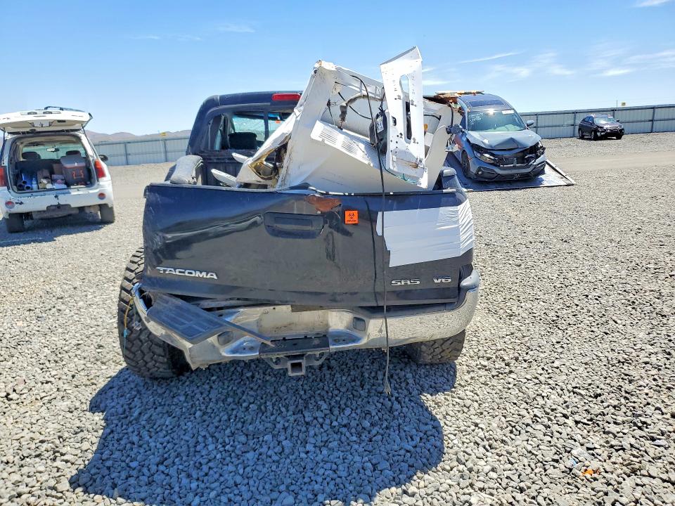 55607296 :رقم المزاد ، 5TEUU42N45Z026954 vin ، 2005 Toyota Tacoma مزاد بيع