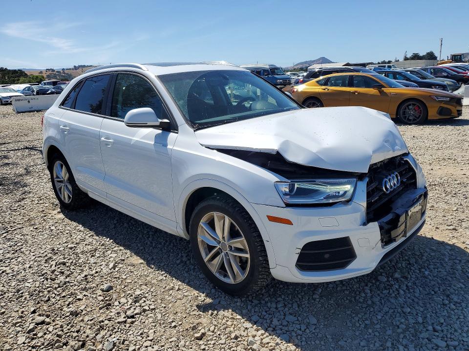 2017 Audi Q3 მანქანა იყიდება აუქციონზე, vin: WA1ECCFS0HR007622, აუქციონის ნომერი: 55560586