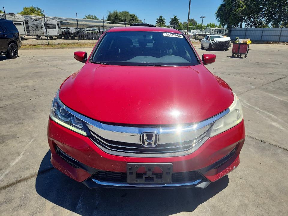 Продажа на аукционе авто 2017 Honda Accord, vin: 1HGCR2F52HA202086, номер лота: 58470666