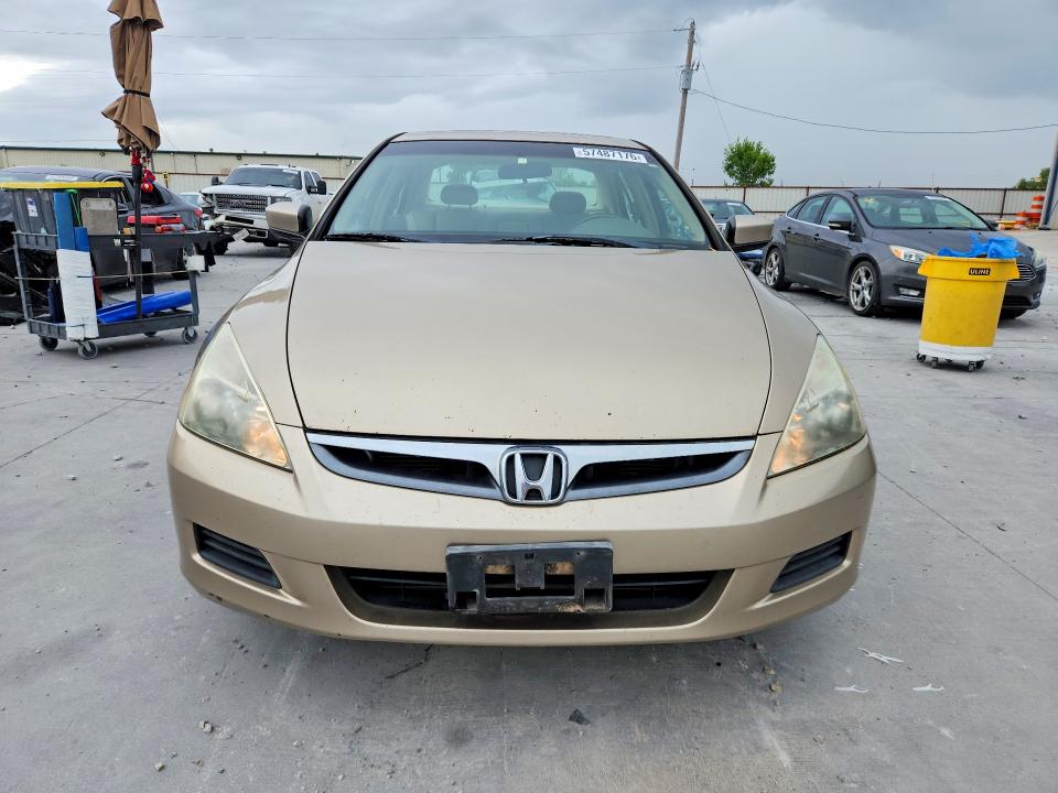 57487176 :رقم المزاد ، 1HGCM56826A021240 vin ، 2006 Honda Accord مزاد بيع