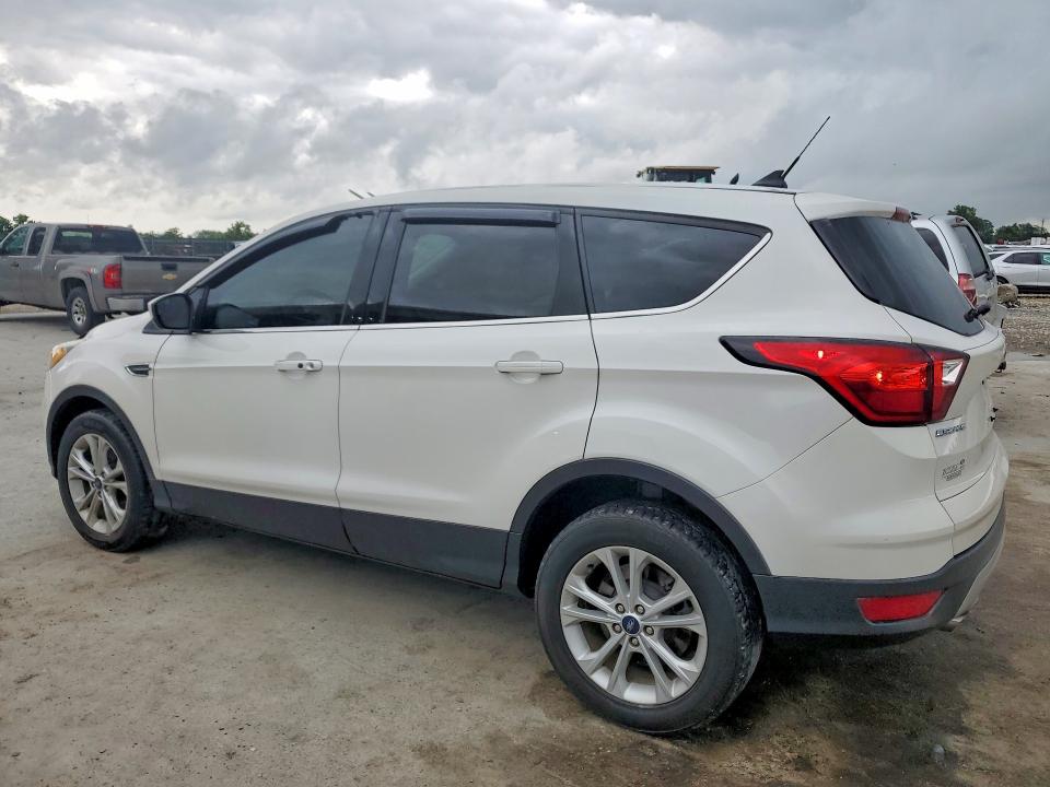 Продаж на аукціоні авто 2019 Ford Escape, vin: 1FMCU0GD5KUB95210, номер лоту: 52582216