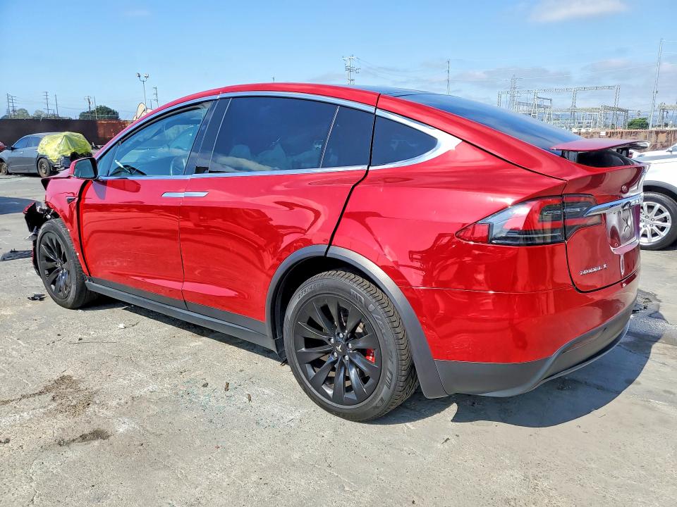 2017 Tesla Model X მანქანა იყიდება აუქციონზე, vin: 5YJXCAE24HF057692, აუქციონის ნომერი: 57806246