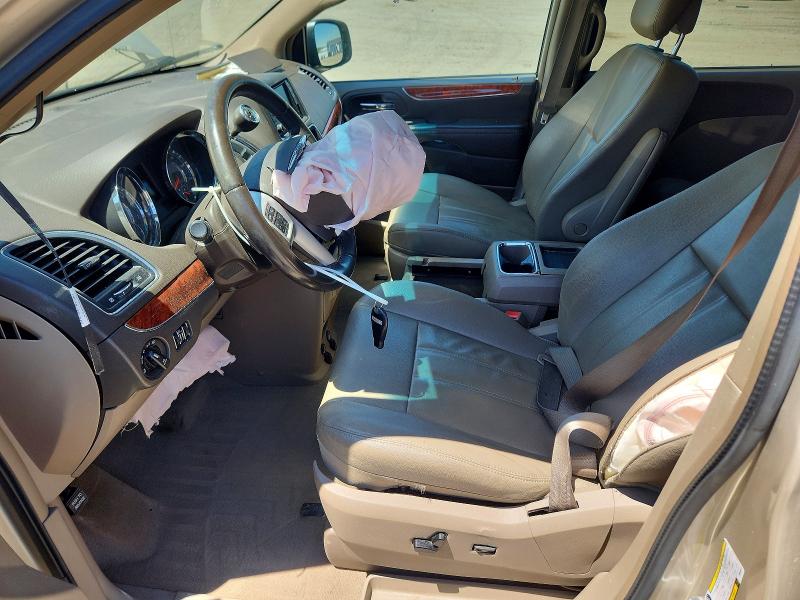 2015 Chrysler Town & Country მანქანა იყიდება აუქციონზე, vin: 2C4RC1BG2FR695613, აუქციონის ნომერი: 55693356