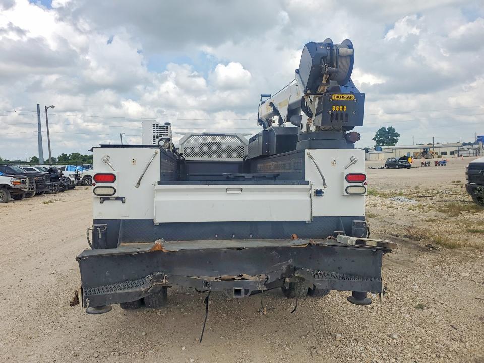 55432666 :رقم المزاد ، 3C7WRNBL1KG535523 vin ، 2019 Ram 5500 مزاد بيع