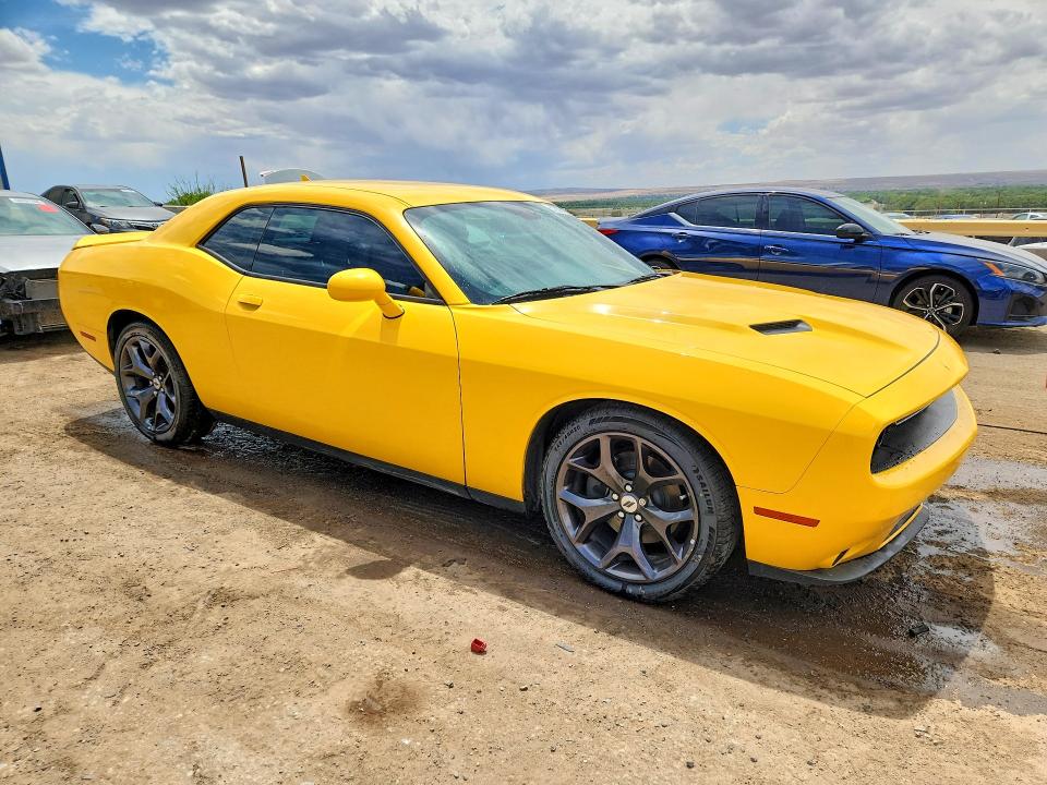 57330716 :رقم المزاد ، 2C3CDZAGXJH200127 vin ، 2018 Dodge Challenger مزاد بيع