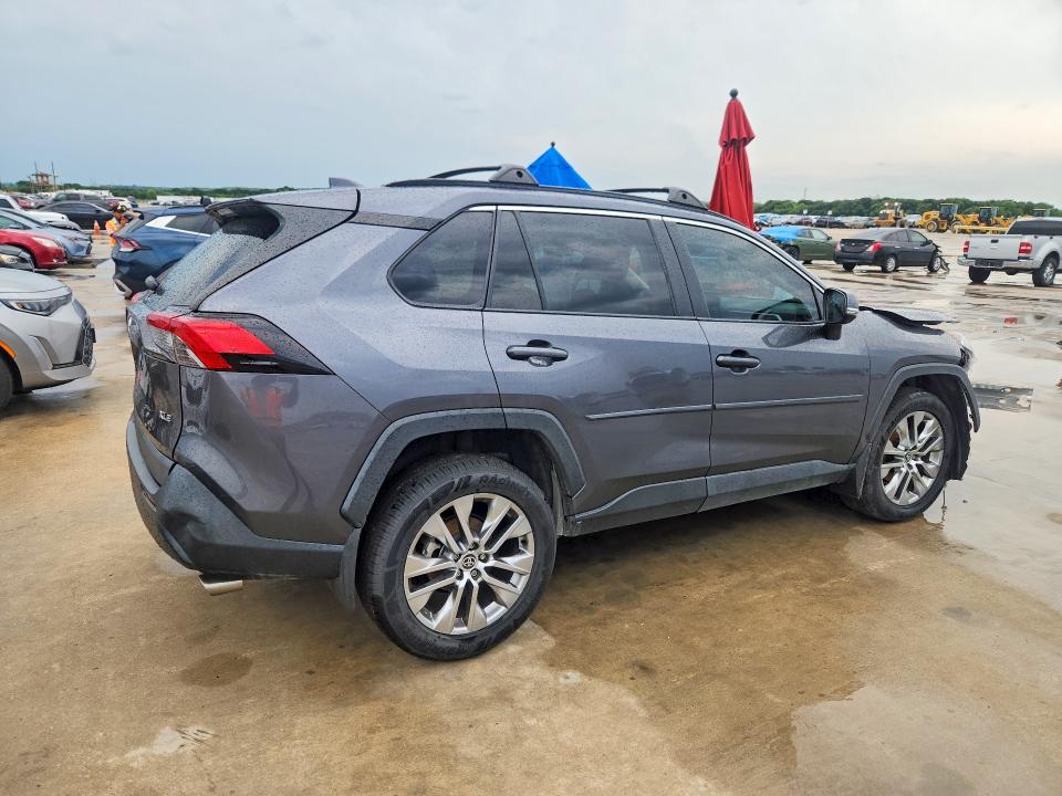 2021 Toyota Rav4 მანქანა იყიდება აუქციონზე, vin: 2T3C1RFV4MC123417, აუქციონის ნომერი: 58104276