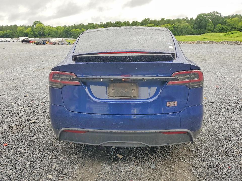 56335636 :رقم المزاد ، 7SAXCBE67PF383089 vin ، 2023 Tesla Model X مزاد بيع