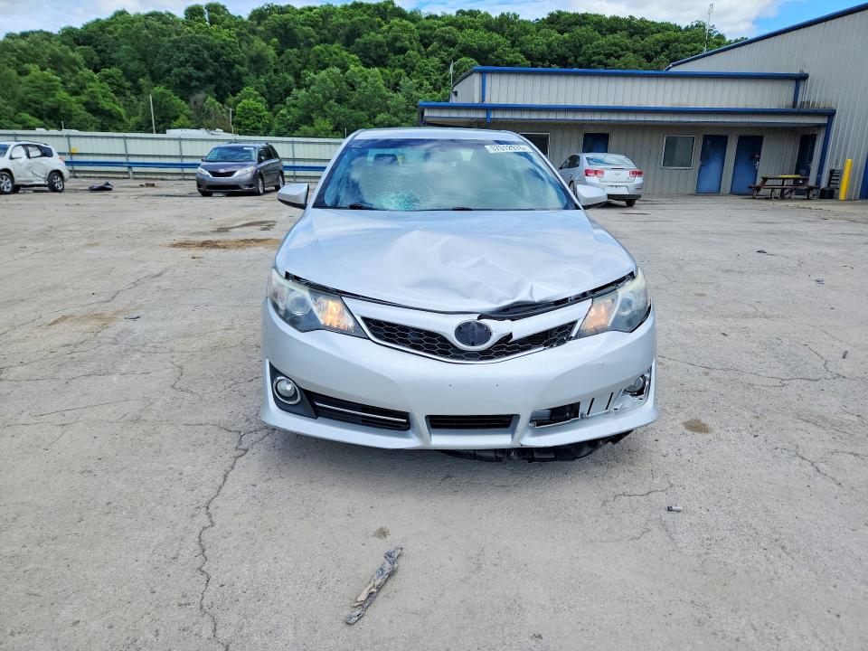 2014 Toyota Camry მანქანა იყიდება აუქციონზე, vin: 4T1BF1FK1EU418570, აუქციონის ნომერი: 57012976