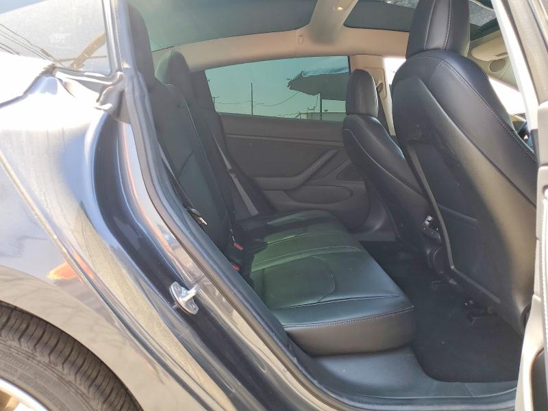 Продажа на аукционе авто 2018 Tesla Model 3, vin: 5YJ3E1EA5JF017725, номер лота: 57277526