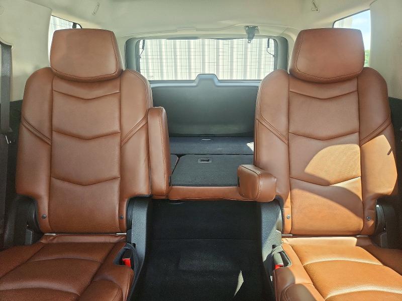 Продажа на аукционе авто 2018 Cadillac Escalade, vin: 1GYS4BKJ8JR125897, номер лота: 56646096