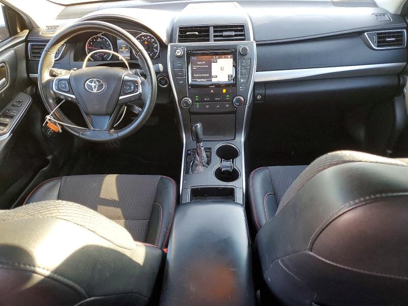55706556 :رقم المزاد ، 4T1BF1FK3HU800877 vin ، 2017 Toyota Camry مزاد بيع