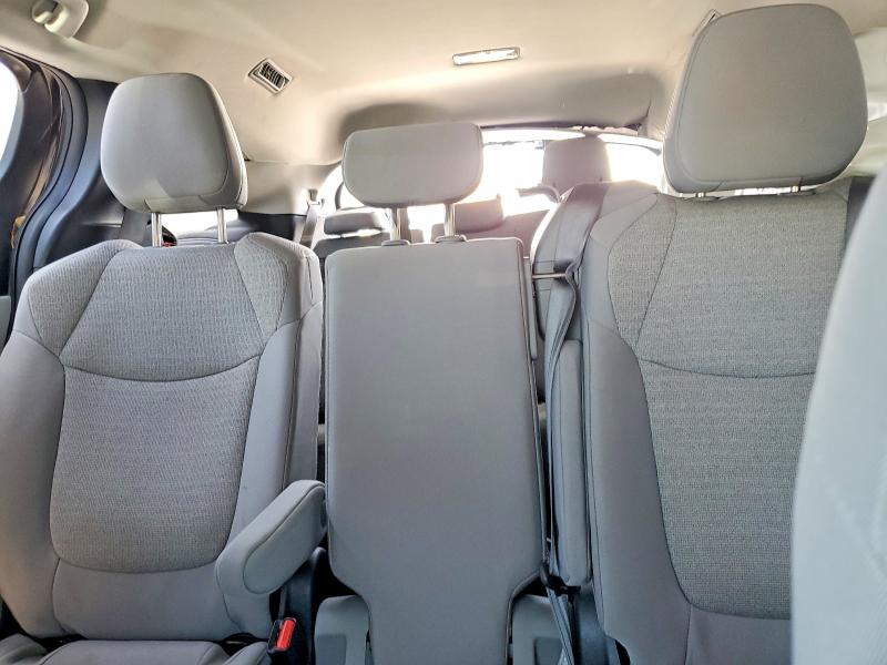 Продаж на аукціоні авто 2025 Toyota Sienna, vin: 5TDKRKEC2SS240227, номер лоту: 56510566