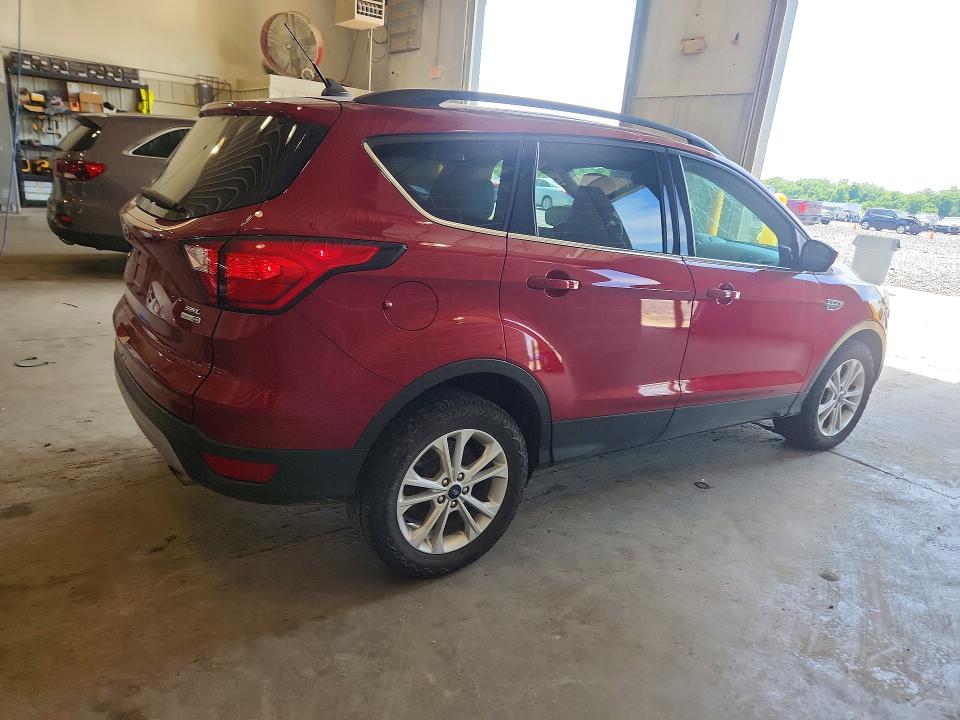 2019 Ford Escape მანქანა იყიდება აუქციონზე, vin: 1FMCU9HD6KUA61129, აუქციონის ნომერი: 55431656