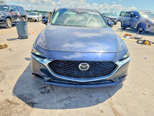 57110326 :رقم المزاد ، 3MZBPAAL5KM107495 vin ، 2019 Mazda 3 مزاد بيع