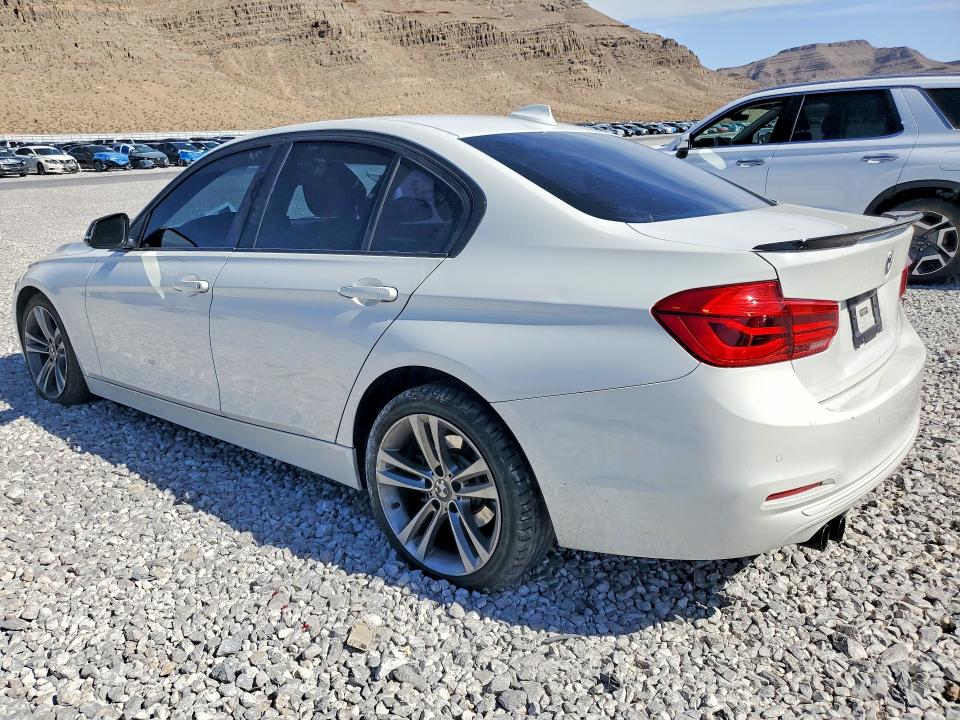 55646996 :رقم المزاد ، WBA8B9C39HK885058 vin ، 2017 Bmw 330 مزاد بيع