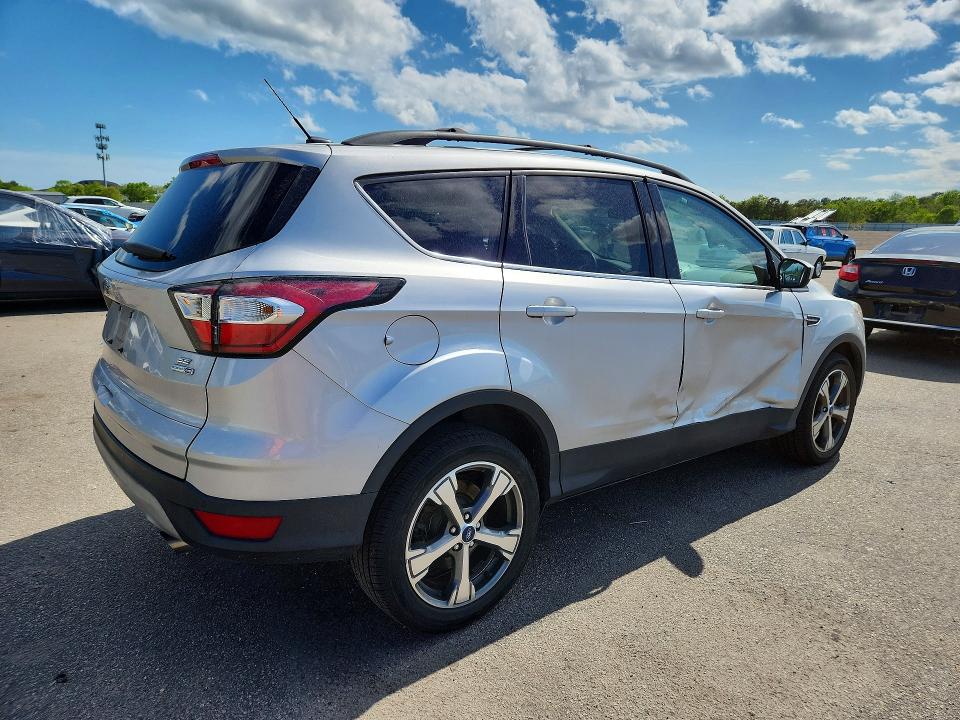 2017 Ford Escape მანქანა იყიდება აუქციონზე, vin: 1FMCU9GD6HUE61637, აუქციონის ნომერი: 55532886
