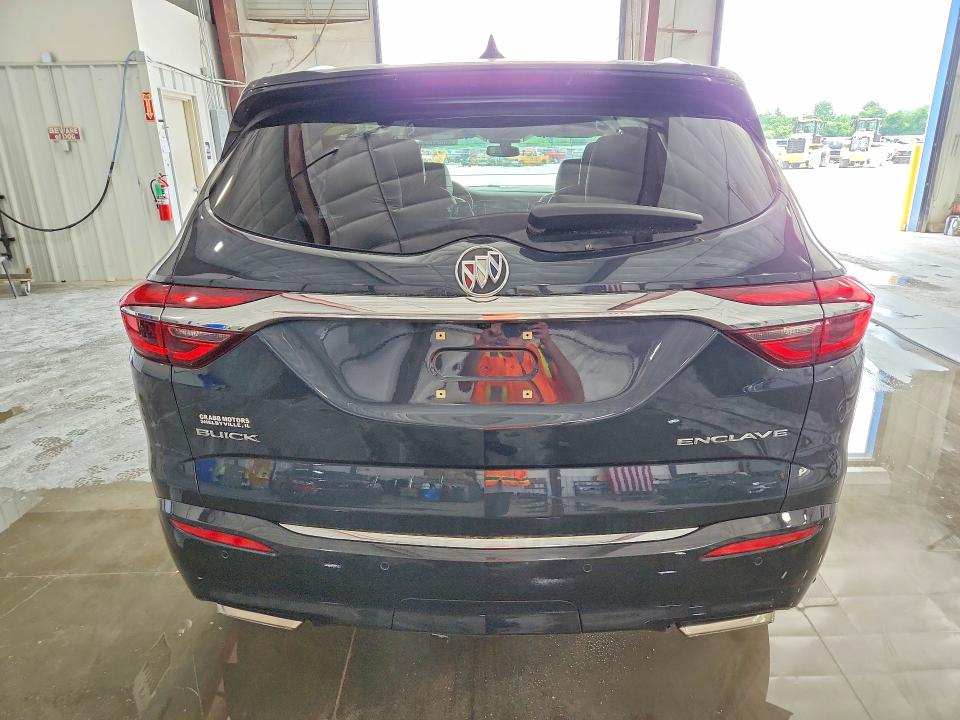 56650526 :رقم المزاد ، 5GAERBKW7JJ197223 vin ، 2018 Buick Enclave مزاد بيع