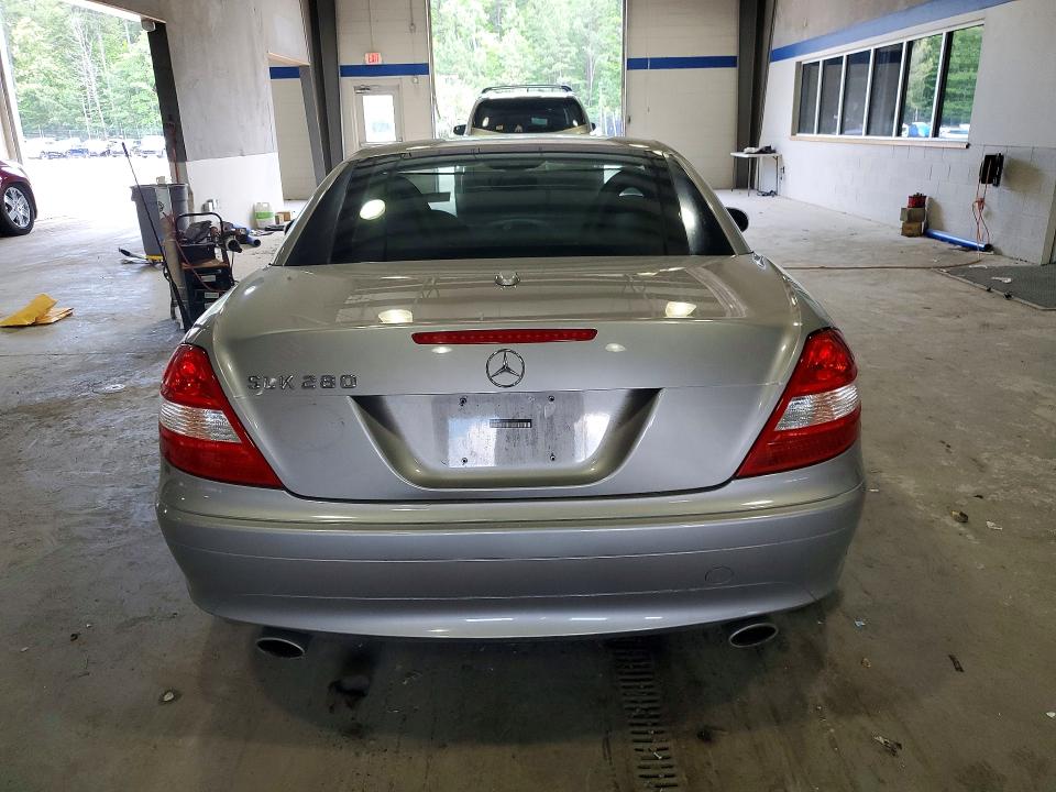 Aukcja sprzedaży 2006 Mercedes-benz Slk, vin: WDBWK54F86F118687, numer aukcji: 55873096
