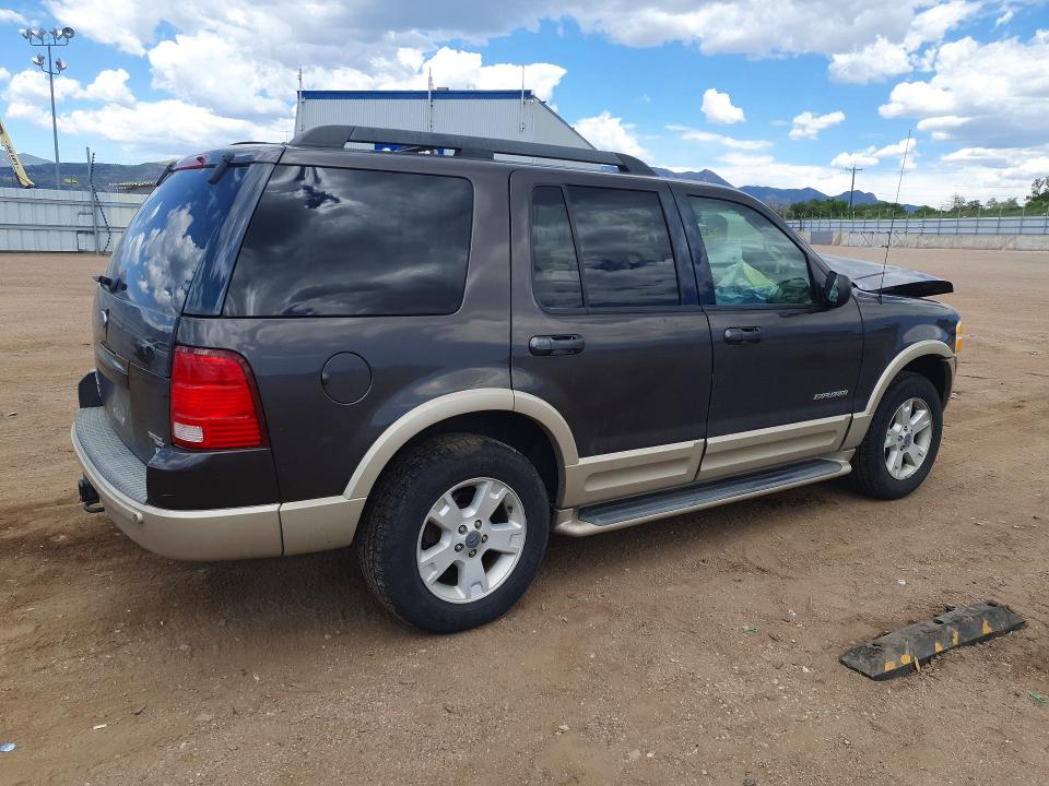 56323476 :رقم المزاد ، 1FMDU74W05UA69652 vin ، 2005 Ford Explorer مزاد بيع
