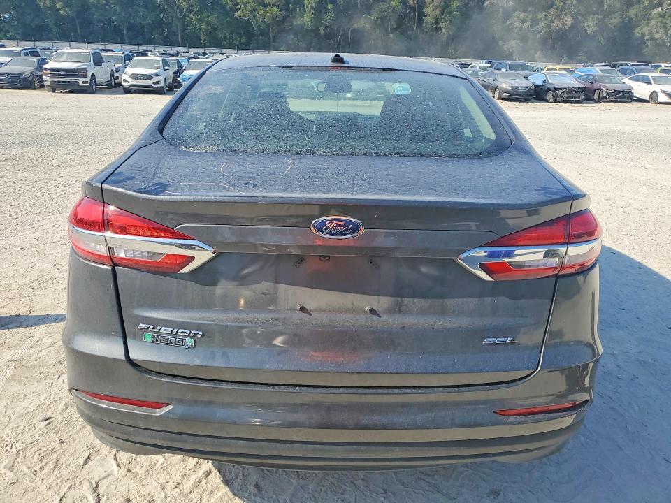 58110076 :رقم المزاد ، 3FA6P0PU5KR266329 vin ، 2019 Ford Fusion مزاد بيع