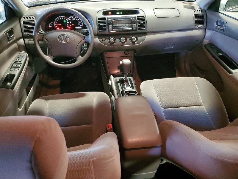 55772006 :رقم المزاد ، 4T1BE32K95U567331 vin ، 2005 Toyt Camry مزاد بيع