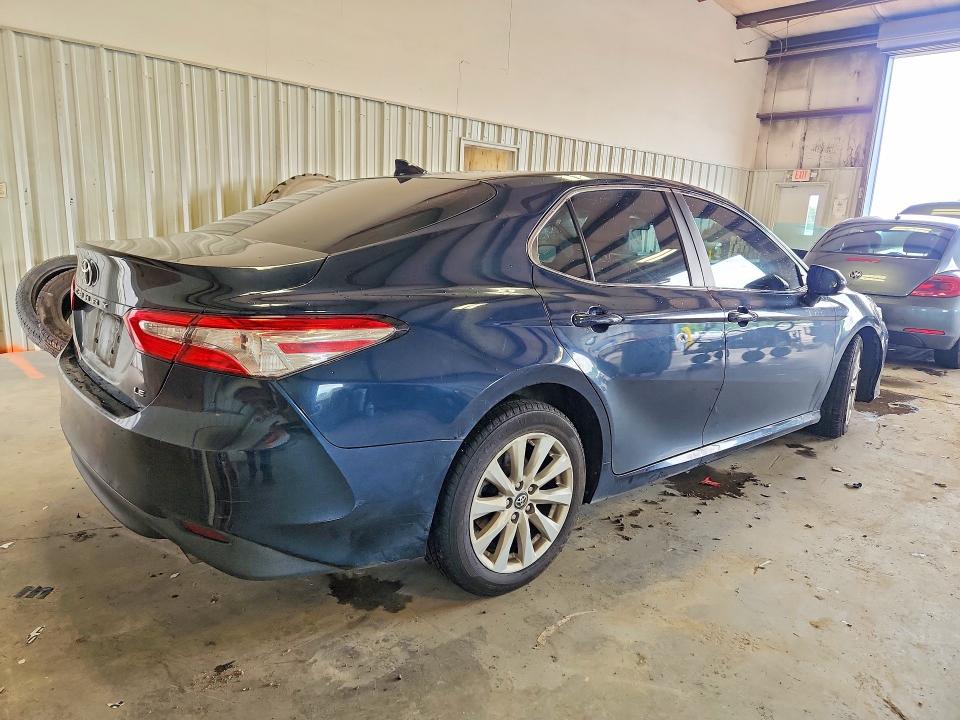 2019 Toyota Camry მანქანა იყიდება აუქციონზე, vin: 4T1B11HK7KU256841, აუქციონის ნომერი: 56499776