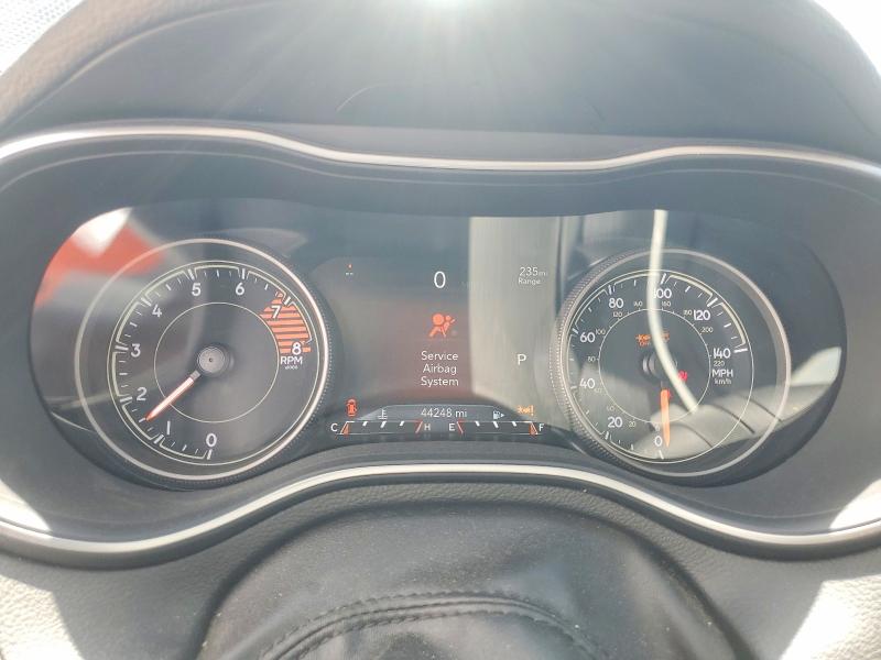 56887766 :رقم المزاد ، 1C4PJLMX9ND530262 vin ، 2022 Jeep Cherokee مزاد بيع