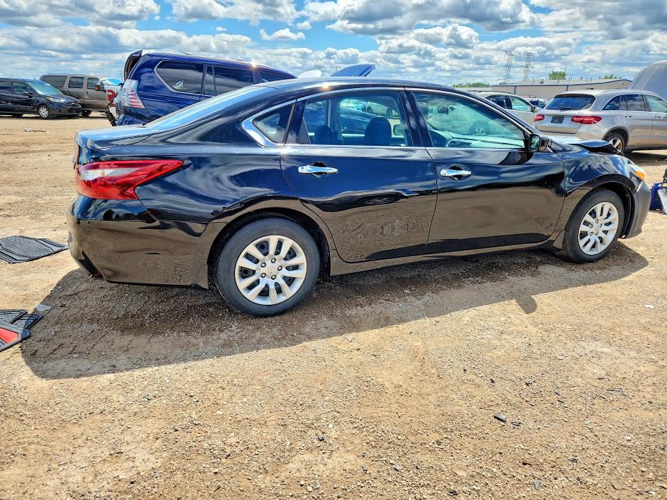 57718766 :رقم المزاد ، 1N4AL3AP8JC104489 vin ، 2018 Nissan Altima مزاد بيع