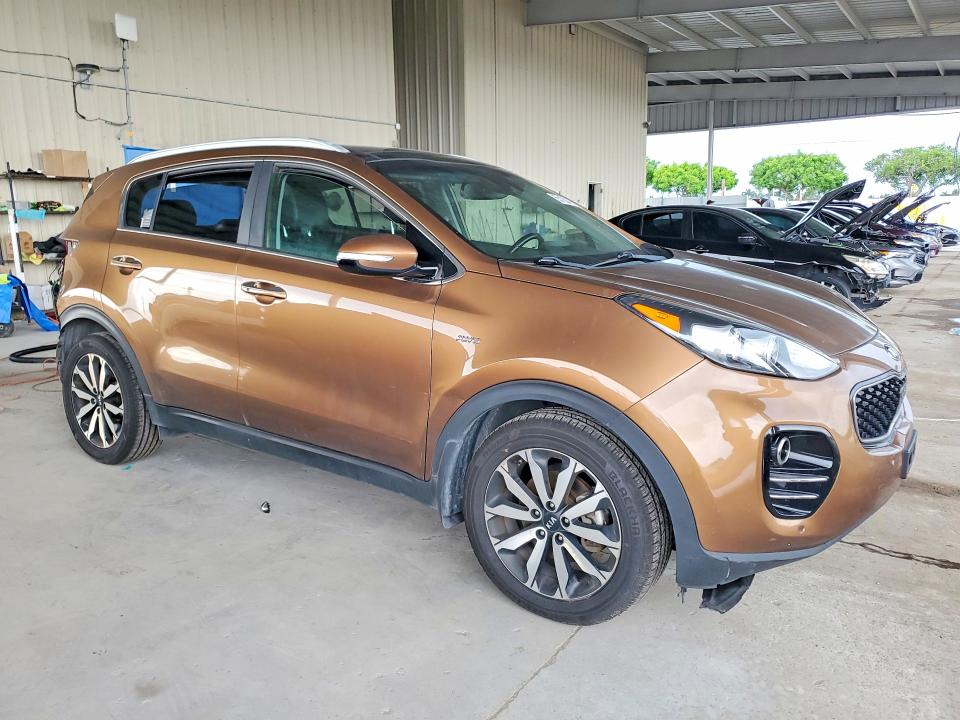 2017 Kia Sportage მანქანა იყიდება აუქციონზე, vin: KNDPNCAC4H7106416, აუქციონის ნომერი: 55192476