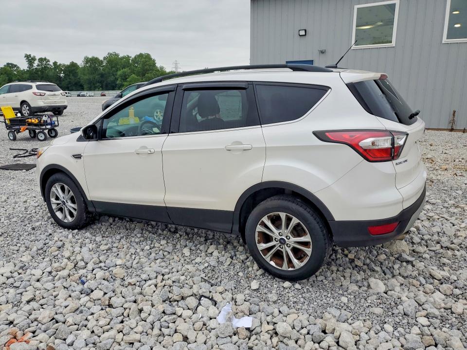 Продажа на аукционе авто 2017 Ford Escape, vin: 1FMCU0GD9HUB40123, номер лота: 57168666
