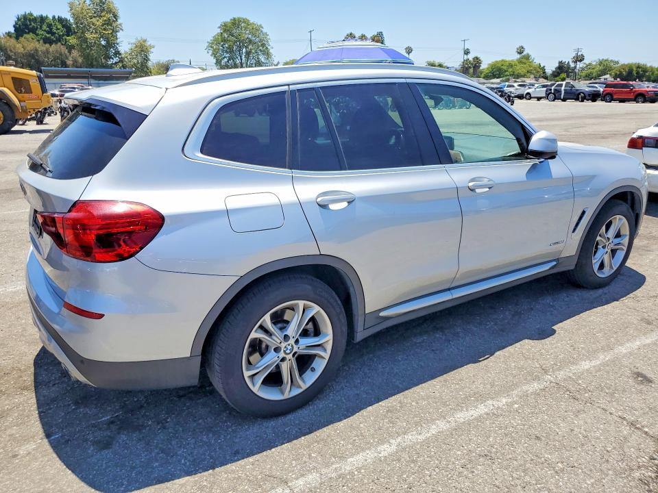 Auction sale of the 2018 Bmw X3, vin: 5UXTR9C52JLC82514, lot number: 58320926