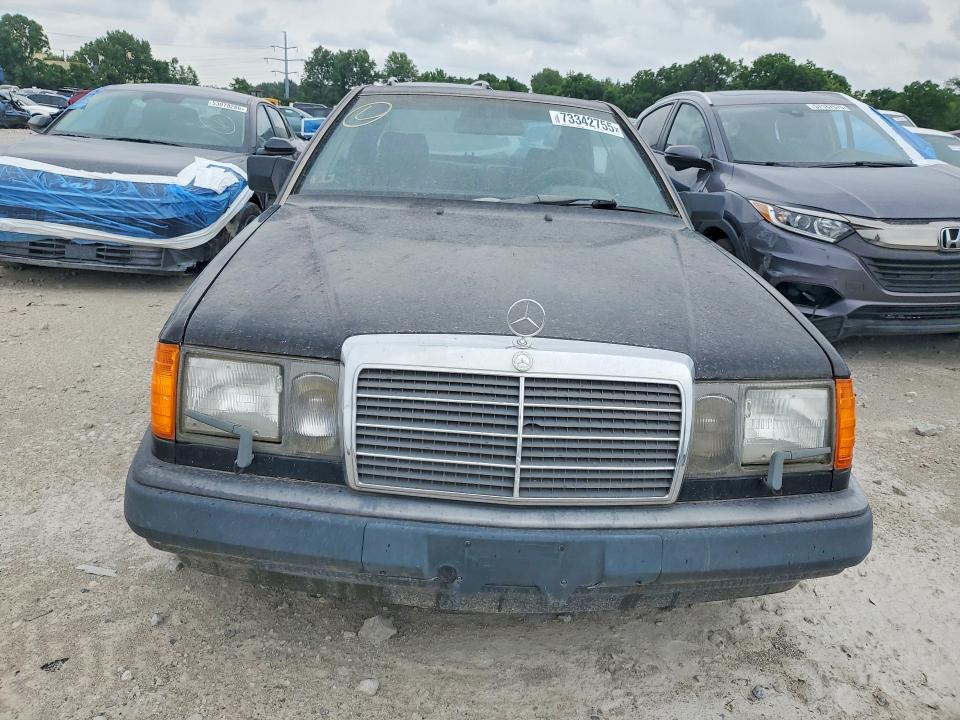 73342755 :رقم المزاد ، WDBEA50D4KA884264 vin ، 1989 Mercedes-benz 300 مزاد بيع