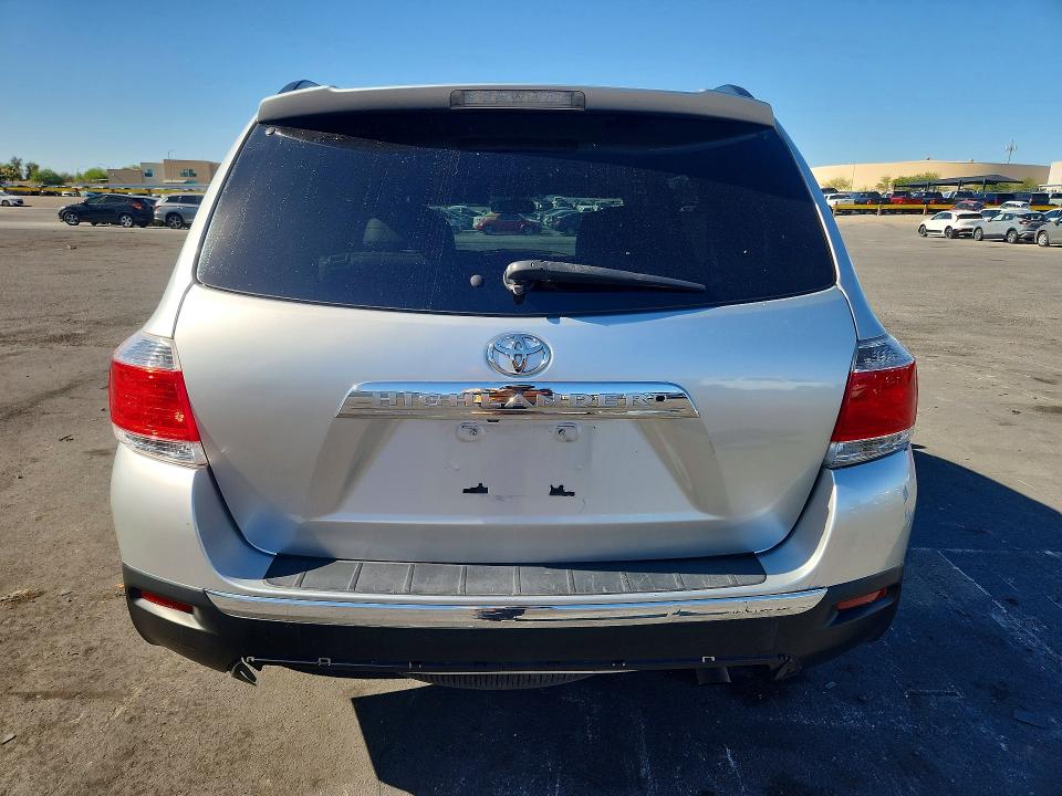 Продажа на аукционе авто 2011 Toyota Highlander, vin: 5TDZK3EHXBS040815, номер лота: 57434656