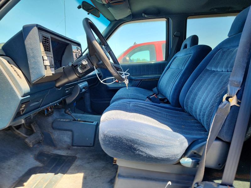 1994 Chevrolet Suburban მანქანა იყიდება აუქციონზე, vin: 1GNFK16K2RJ418643, აუქციონის ნომერი: 55472086