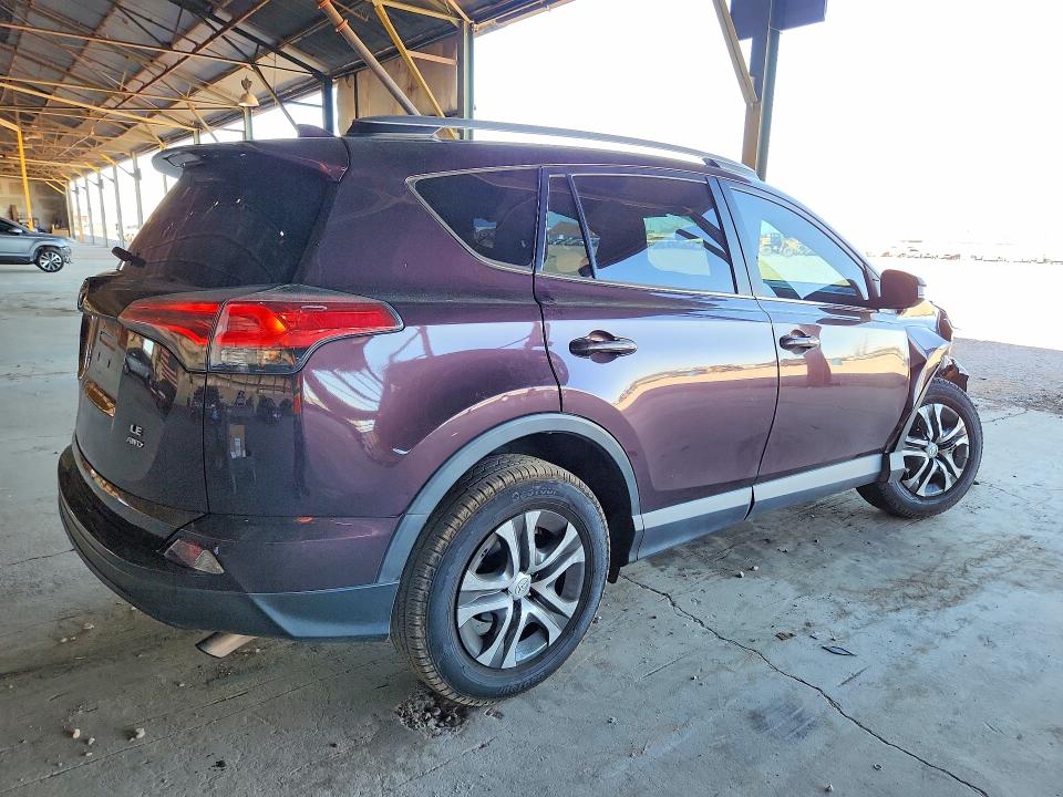 Auction sale of the 2017 Toyota Rav4, vin: 2T3BFREV6HW645372, lot number: 59225726