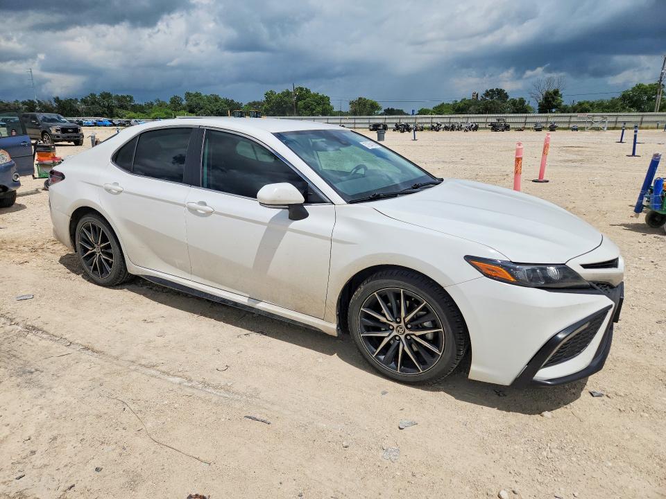 Продажа на аукционе авто 2022 Toyota Camry, vin: 4T1T11AKXNU658193, номер лота: 57554106