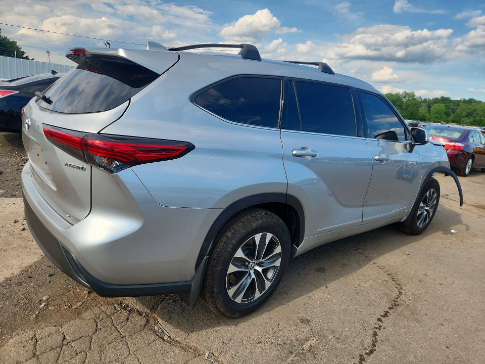 Продаж на аукціоні авто 2021 Toyota Highlander, vin: 5TDGBRCH0MS519079, номер лоту: 58267506
