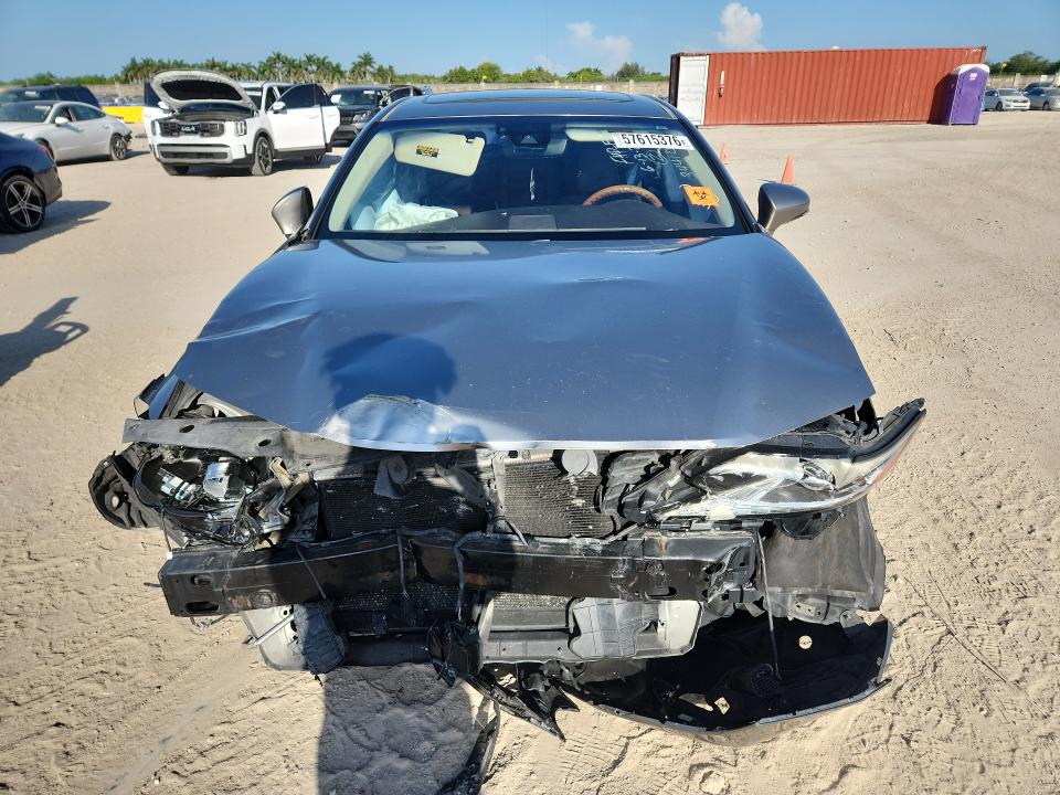 57615376 :رقم المزاد ، 58ABK1GG8HU072598 vin ، 2017 Lexus Es مزاد بيع