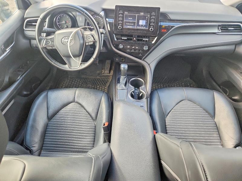 57157826 :رقم المزاد ، 4T1G11AK6MU612361 vin ، 2021 Toyota Camry مزاد بيع