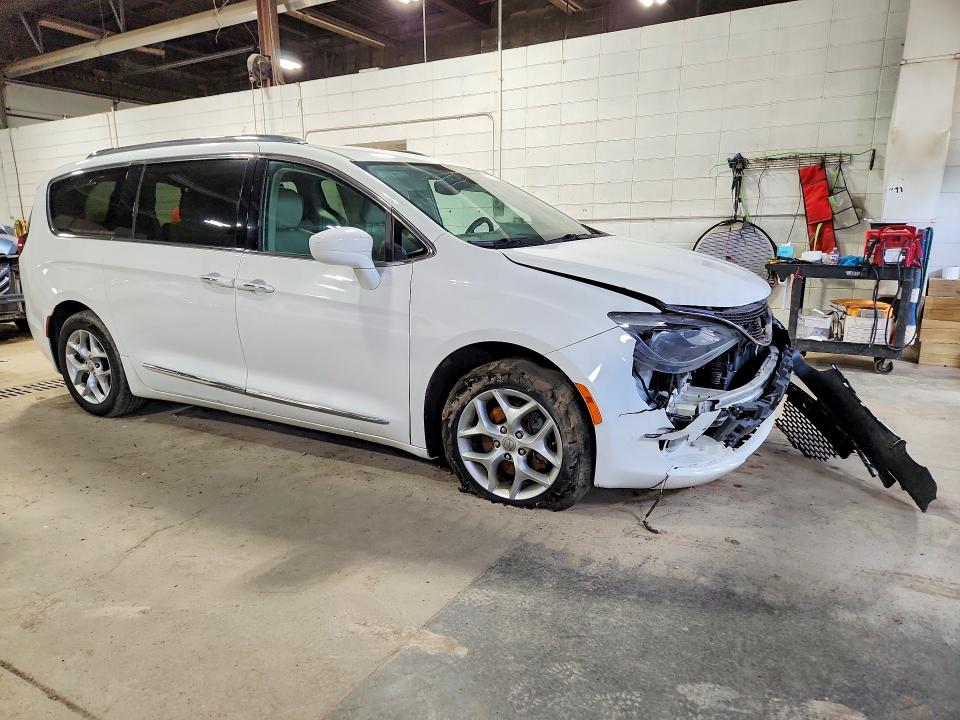 2017 Chrysler Pacifica მანქანა იყიდება აუქციონზე, vin: 2C4RC1EG8HR550929, აუქციონის ნომერი: 57537756