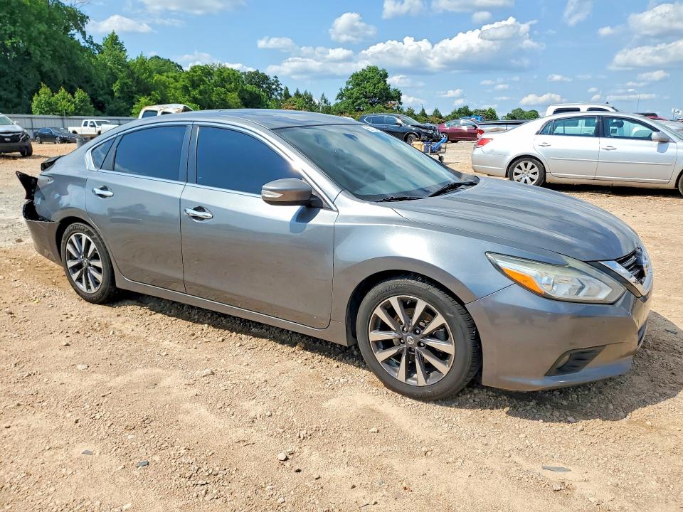 Продажа на аукционе авто 2017 Nissan Altima, vin: 1N4AL3AP7HC203850, номер лота: 55773406