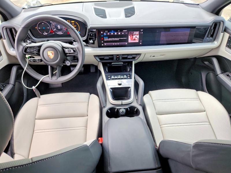 56270396 :رقم المزاد ، WP1AA2AY7SDA07040 vin ، 2025 Porsche Cayenne مزاد بيع