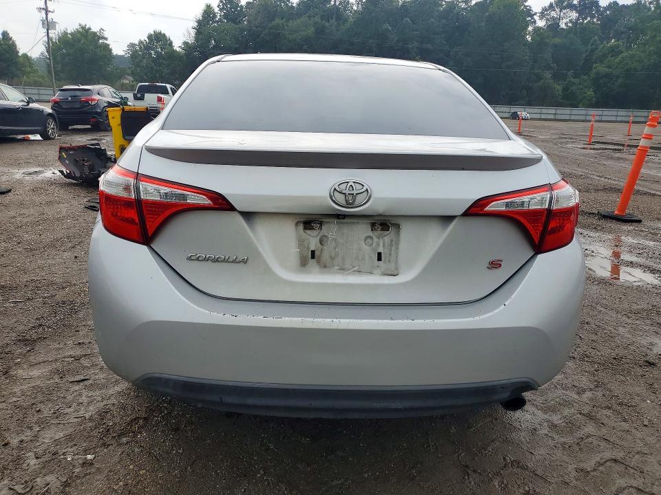 Продажа на аукционе авто 2015 Toyota Corolla, vin: 5YFBURHE9FP299794, номер лота: 57550016